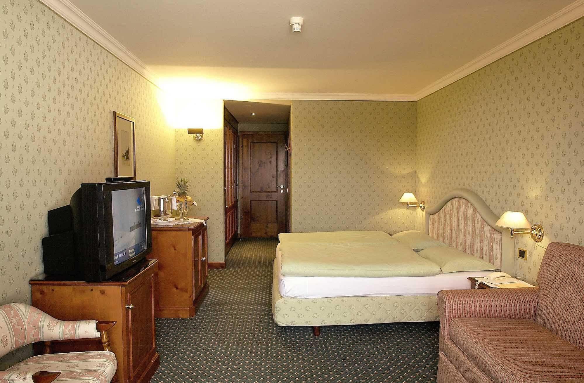 Hotel Sochers Club Сельва-ди-Валь-Гардена Экстерьер фото