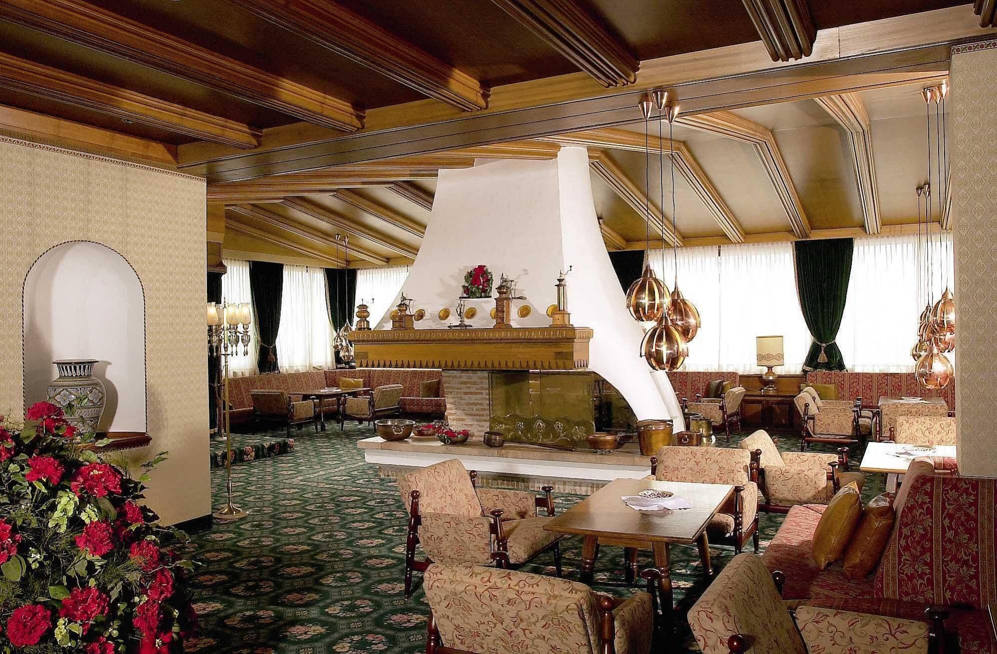 Hotel Sochers Club Сельва-ди-Валь-Гардена Экстерьер фото